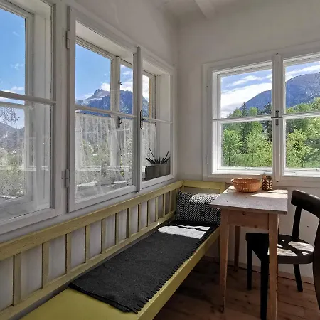 Charmante Altbauwohnung エーベンゼー