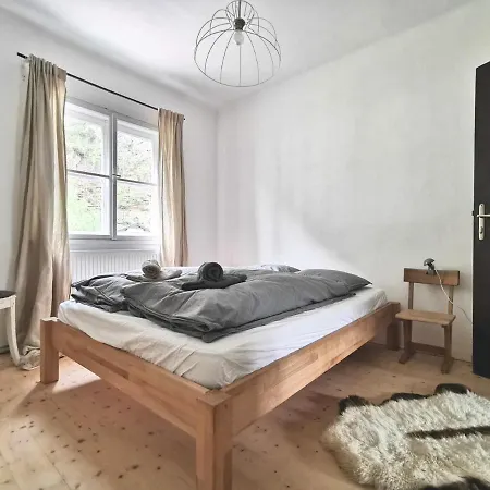 アパート Charmante Altbauwohnung エーベンゼー